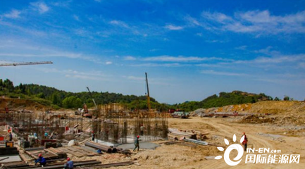 四川渠县生活垃圾焚烧发电项目厂房建设进入主体施工与电力系统安装阶段